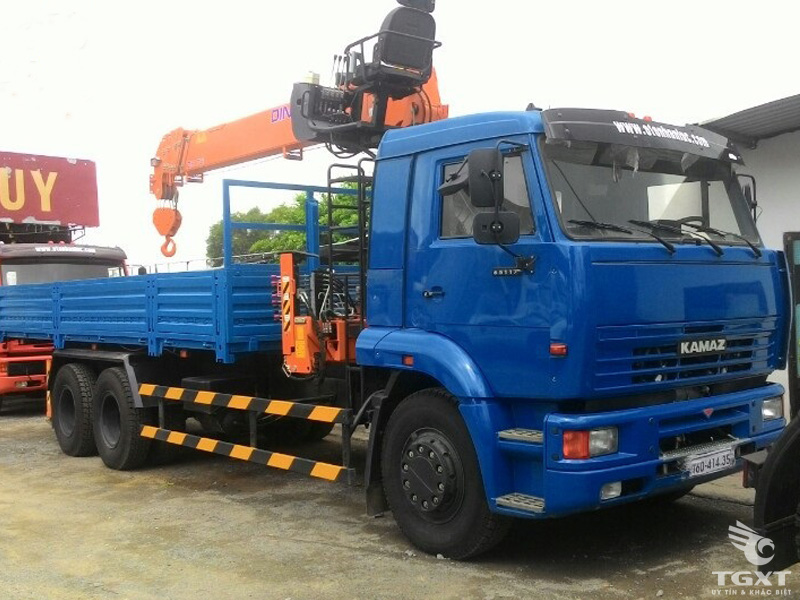 Xe Tải Kamaz 3 Chân 11 Tấn Gắn Cẩu Dinex 3.5 Tấn 6 Khúc