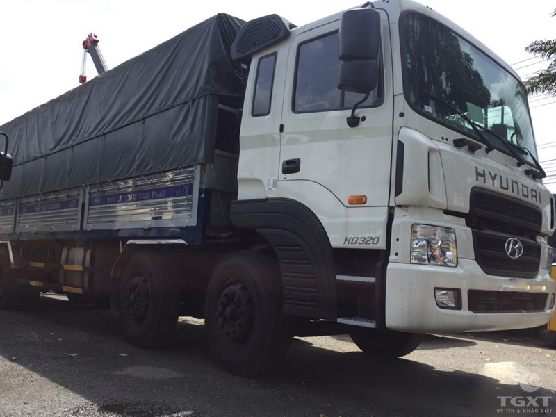 Xe Tải Hyundai HD320 17.5 Tấn Thùng Bạt Euro4