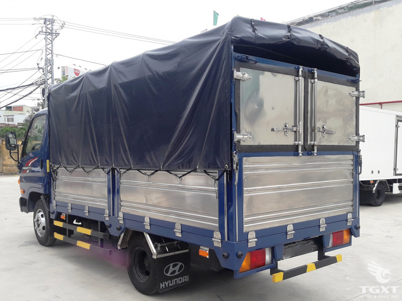 Xe Tải Hyundai New Mighty N250 2.4 Tấn Thùng Bạt
