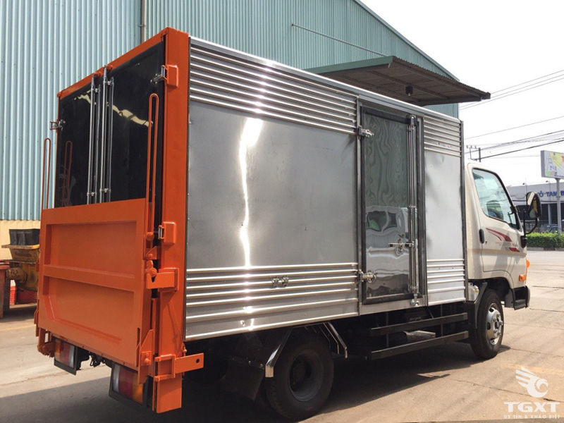 Xe Tải Hyundai New Mighty N250 1T9 Thùng Kín Bửng Nâng