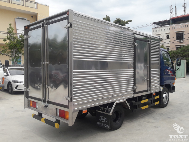 Xe Tải Hyundai New Mighty N250 2.4 Tấn Thùng Kín