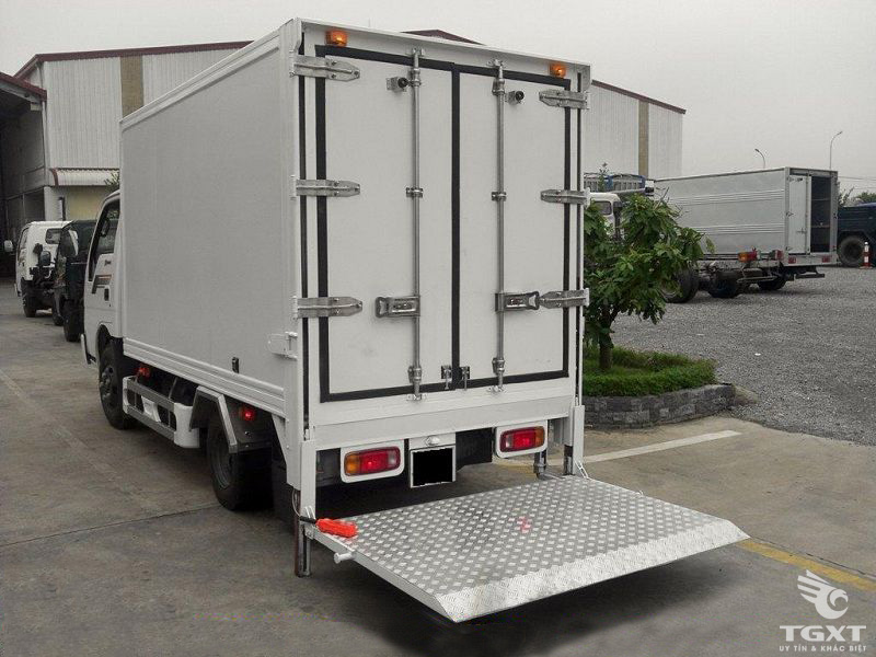 Xe Tải Veam VT340S 3T5 Thùng Kín Gắn Bửng Nâng