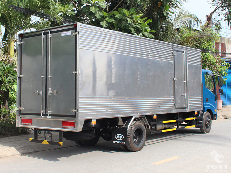 Xe Tải Veam VT490 5 Tấn Thùng Kín