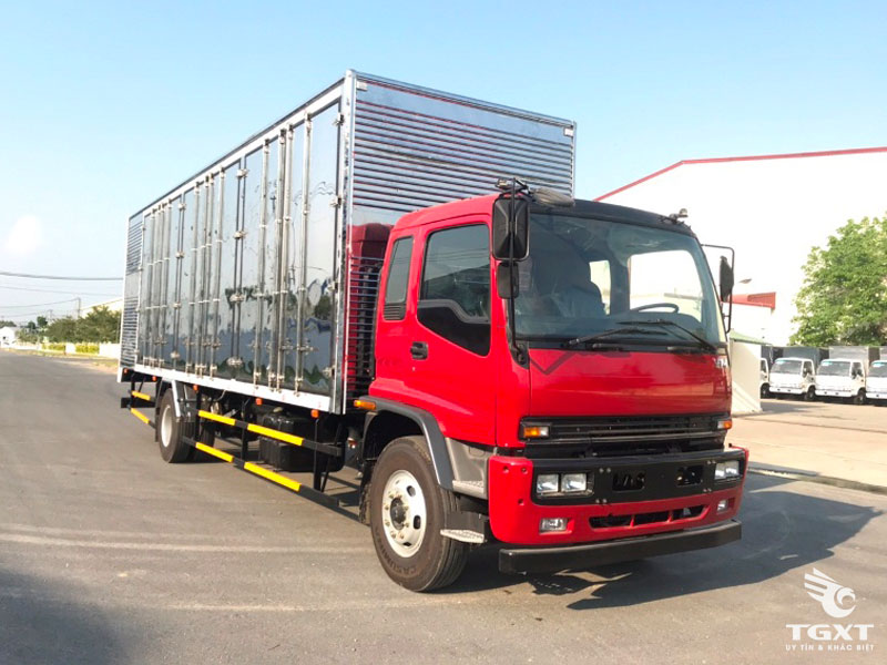 Xe Tải Vĩnh Phát FTR160 7 Tấn Chở Pallet Chứa Cấu Kiện Điện Tử
