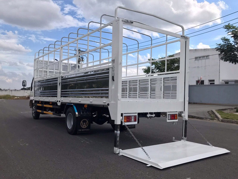 Xe Tải Isuzu Vĩnh Phát NK490SL9 1T5 Thùng Mui Bạt Gắn Bửng Nâng