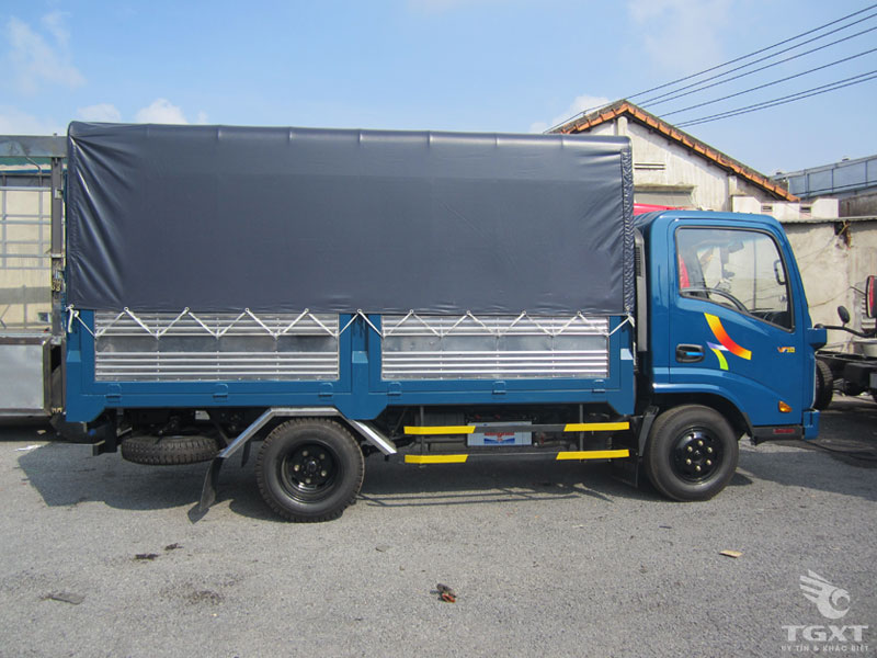 Xe Tải Veam VT252 2.4 Tấn Thùng Bạt