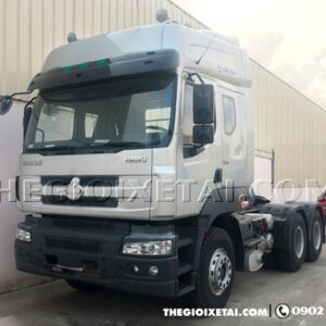 Alternative view of Xe Đầu Kéo ChengLong Hải Âu 2 Cầu 375Hp Cabin M53