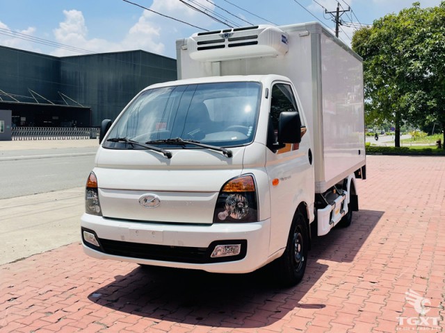 Xe Tải Hyundai New Porter H150 1 Tấn Thùng Đông Lạnh