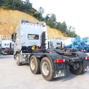 Alternative view of Xe Đầu Kéo Chenglong 420Hp Euro4 Cabin H7 Cầu Láp