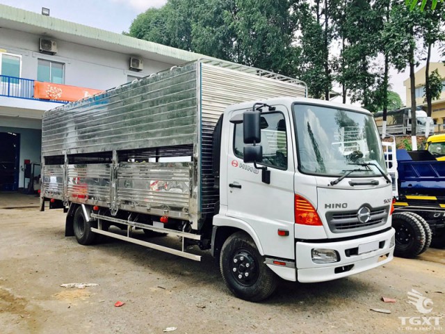Xe Tải Hino FC9JLTA 4T5 Thùng Chở Gia Súc