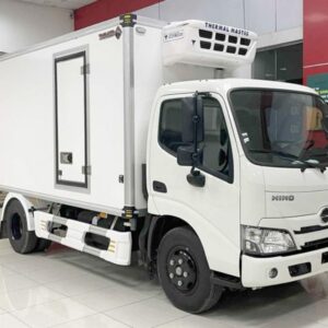 Xe Tải Hino XZU650L Euro 5 1.9 Tấn Thùng Đông Lạnh