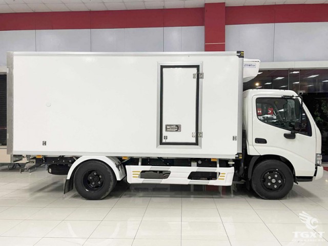 Xe Tải Hino XZU650L Euro 5 1.9 Tấn Thùng Đông Lạnh - Ảnh 2