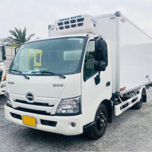 Alternative view of Xe Tải Hino XZU730L Euro 5 5 Tấn Thùng Đông Lạnh