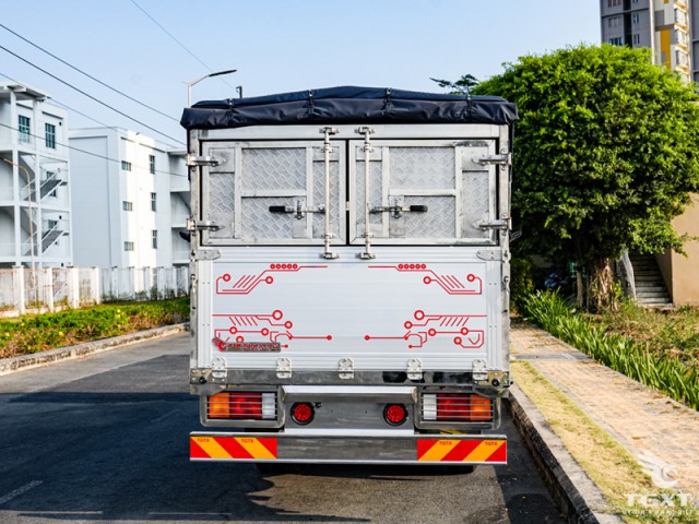 Xe Tải Hyundai New Mighty N250SL Euro 5 2.5 Tấn Thùng Bạt - Ảnh 3