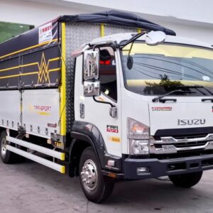 Xe Tải Isuzu FRR90NE5 6 Tấn Thùng Bạt Bửng Nâng