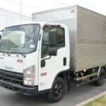 Xe Tải Isuzu QLR77FE5 1.9 Tấn Thùng Kín