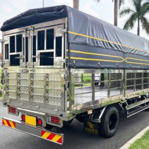 Alternative view of Xe Tải Isuzu QMR77HE5 2.2 Tấn Chở Gia Cầm