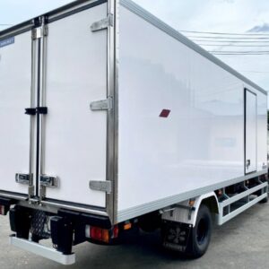 Xe Tải Isuzu FRR90QE5 5.5 Tấn Thùng Bảo Ôn Oxy