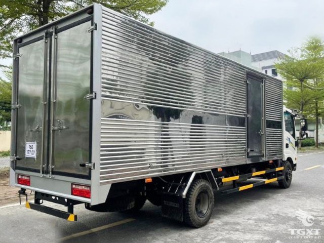 Giá Xe Tải Teraco Tera 245SL E5 2.5 Tấn Thùng Kín Dài 6m2 - Ảnh 4