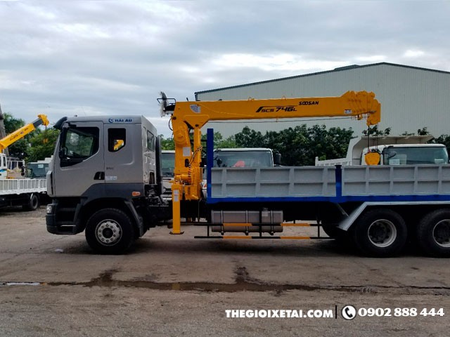 Xe Tải Chenglong 3 Chân 10T2 Gắn Cẩu Soosan 7 Tấn 6 Khúc SCS746L