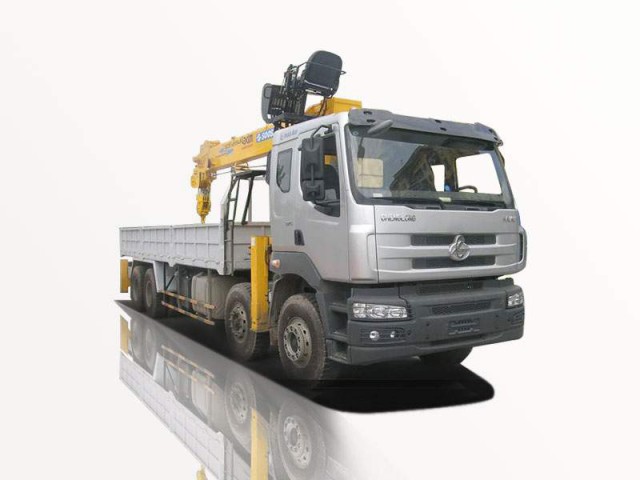 Xe Tải ChengLong 4 Chân 13T5 Gắn Cẩu Soosan 7 Tấn 6 Khúc