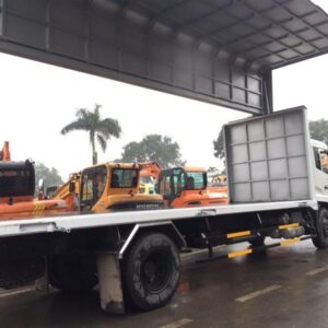 Alternative view of Xe Tải Dongfeng B180 9 Tấn Thùng Cánh Dơi