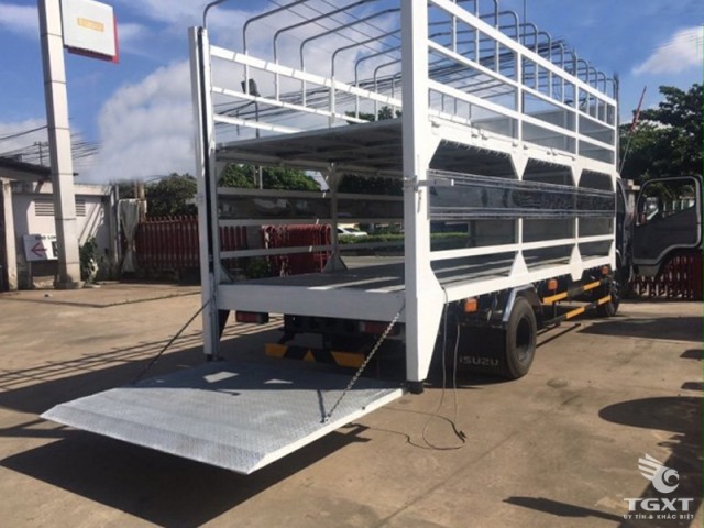 Xe Tải Fuso Canter 8.2HD 3T7 Chở Mô Tô Xe Máy - Ảnh 2