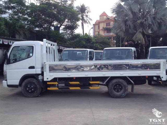 Xe Tải Fuso Canter 4.7LW 1.9 Tấn Thùng Lửng