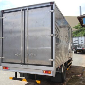 Alternative view of Xe Tải Fuso Canter 8.2HD 5 Tấn Thùng Kín