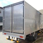 Xe Tải Fuso Canter 7.5Great 4 Tấn Thùng Kín