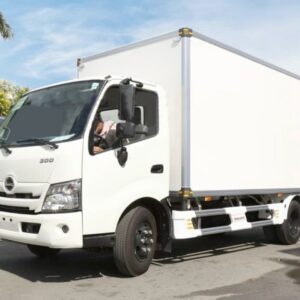 Xe Tải Hino XZU730L 5 Tấn Thùng Bảo Ôn