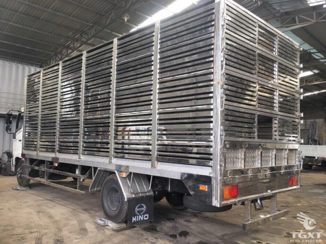 Xe Tải Hino FC9JNTC Chở Gia Cầm 5.2 Tấn - Ảnh 4