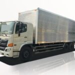 Xe Tải Hino FL8JW7A 13T3 Chở Pallet Chứa Cấu Kiện Điện Tử