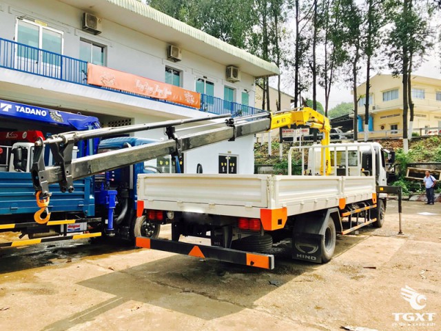 Xe Tải Hino FC 6 Tấn Gắn Cẩu Gấp 3 Tấn Hyva HB70E4 - Ảnh 2