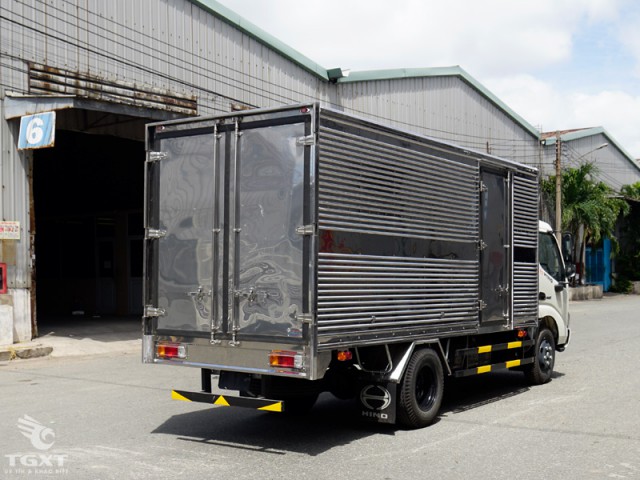 Xe Tải Hino XZU650L Euro 5 1.9 Tấn Thùng Kín - Ảnh 3