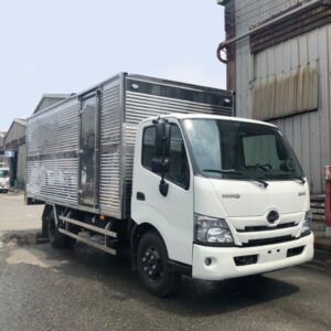 Xe Tải Hino XZU730L Euro 5 5 Tấn Thùng Kín