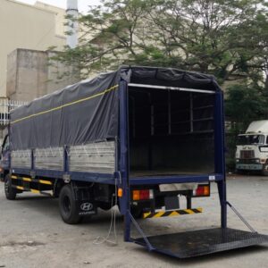 Alternative view of Xe Tải Hyundai HD120SL 8 Tấn Thùng Bạt Bửng Nâng