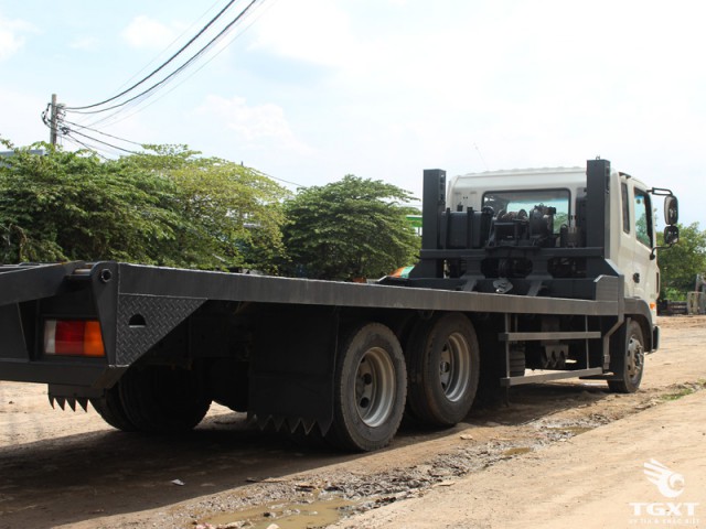 Xe Tải Hyundai HD210 Nâng Đầu Chở Máy Công Trình - Ảnh 4