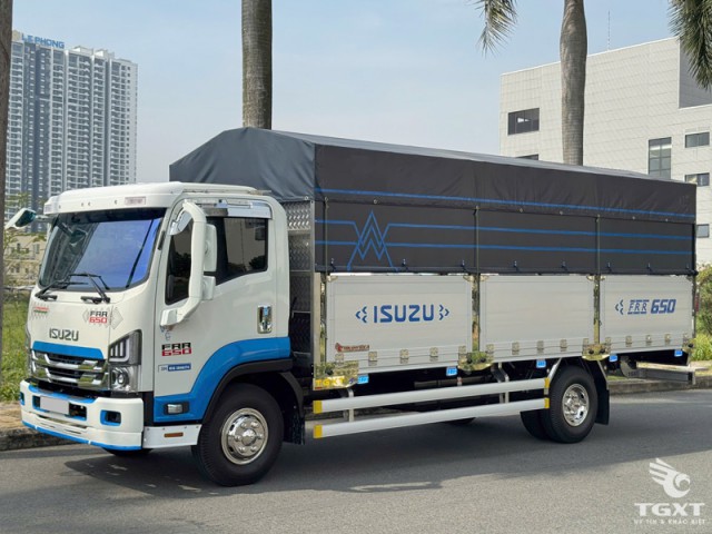 Xe Tải Isuzu FRR90NE5 6.5 Tấn Thùng Bạt