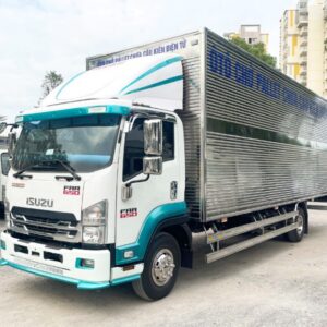 Alternative view of Xe Tải Isuzu FRR90QE5 5.5 Tấn Chở Pallet Chứa Cấu Kiện Điện Tử