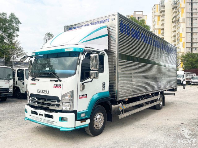 Xe Tải Isuzu FRR90QE5 5.5 Tấn Chở Pallet Chứa Cấu Kiện Điện Tử - Ảnh 2