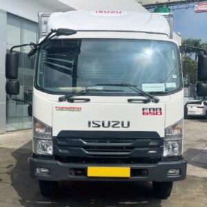 Xe Tải Isuzu FRR90QE5 6.5 Tấn Thùng Kín