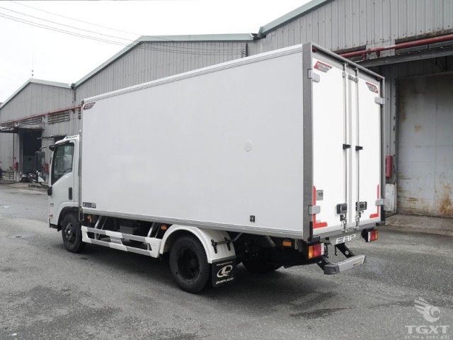 Xe Đông Lạnh Isuzu 2T5 - NMR310 - Ảnh 4
