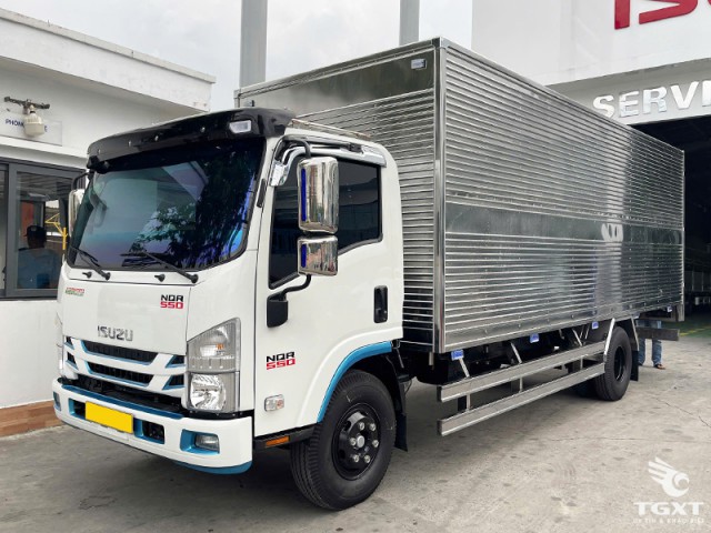 Xe Tải Isuzu NQR75LE5 5.5 Tấn Thùng Kín - Ảnh 2