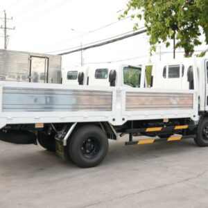 Alternative view of Xe Tải Isuzu QMR77HE5A 1.9 Tấn Thùng Lửng
