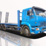 Xe Tải Kamaz 3 Chân 13 Tấn Nâng Đầu Chở Máy Công Trình