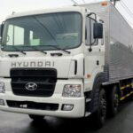 Xe Tải Hyundai HD320 17 Tấn Thùng Kín
